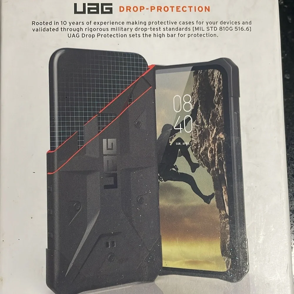 IPhone 13 Pro Urban Armor Gear Case
